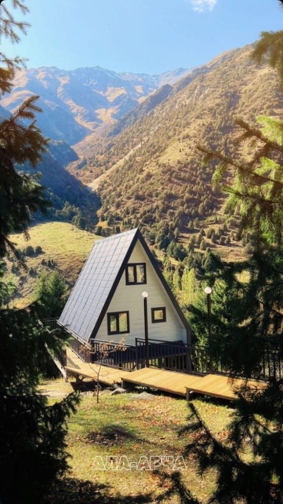 A‑Frame cabin (exterior)