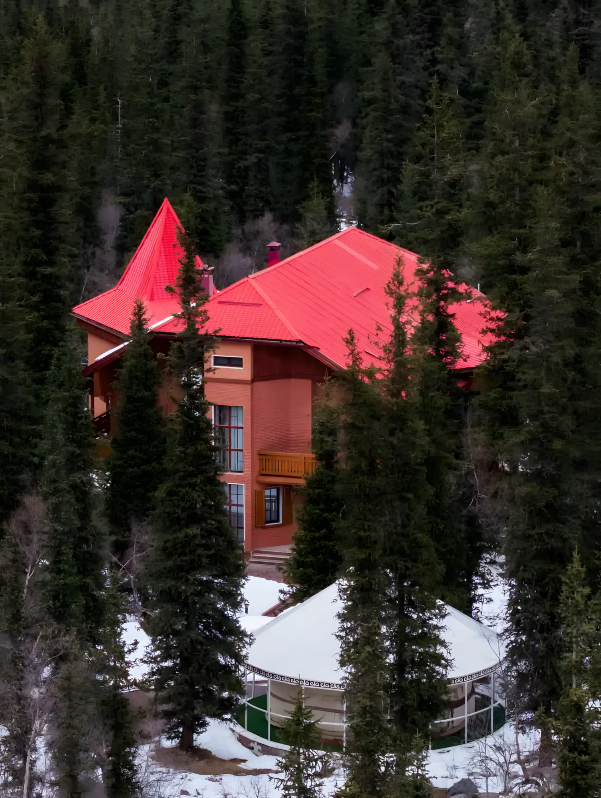 Ak-Bata Hotel